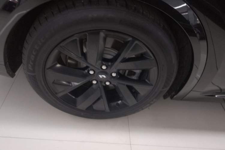 Used Li Auto L8 2023 Air model
