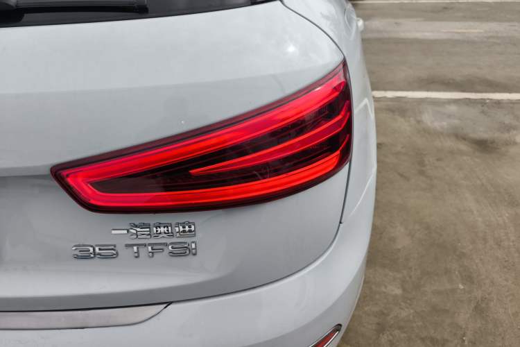 Used Audi Q3 2016 35 TFSI Collection Edition Comfort Model
