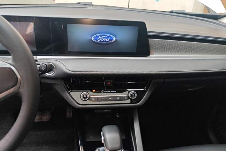 Used Ford Escort 2021 1.5L Automatic Diamond Edition
