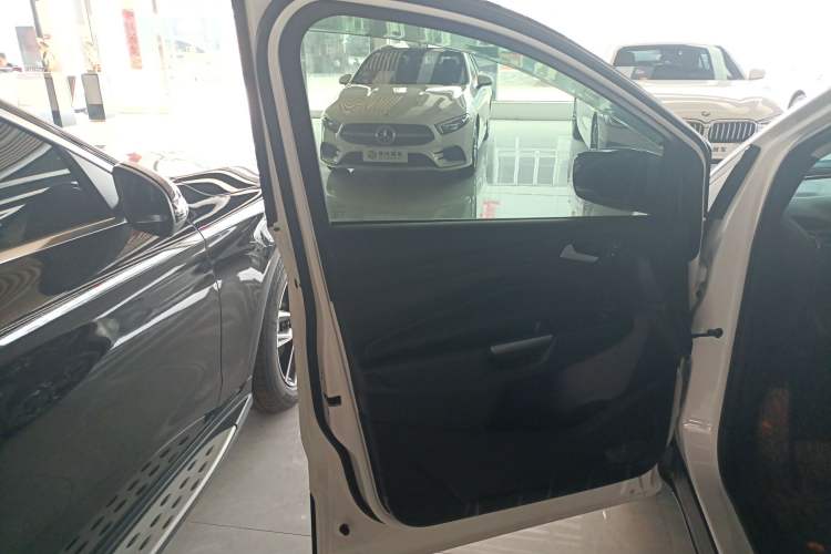 Used Ford Kuga 2019 EcoBoost 180 Two-Wheel-Drive Platinum Edition China VI Standard
