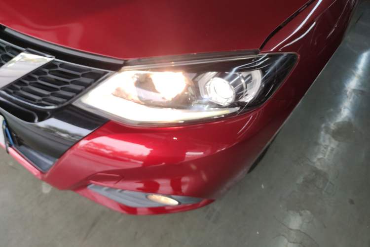 Used Nissan Tiida 2019 1.6L CVT Smart Enjoyment Version China VI Standard
