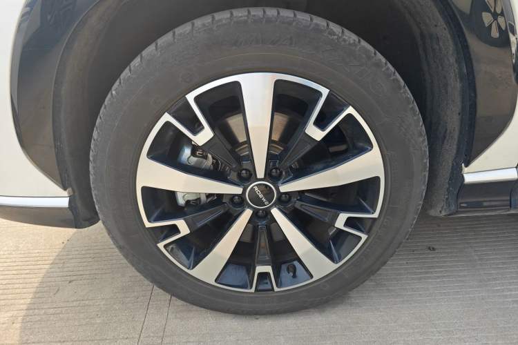 Used Roewe D5X DMH 2024 135 Tech Edition