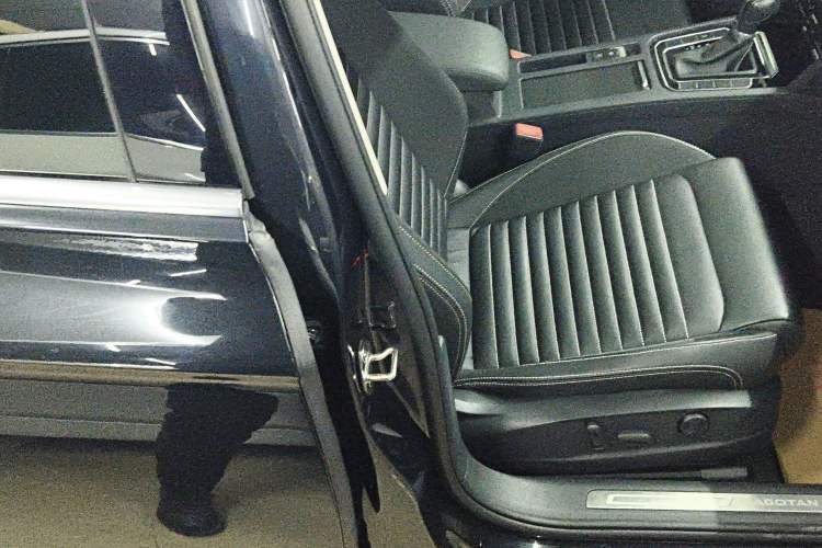 Used Volkswagen Magotan 2020 330TSI DSG Leading Model
