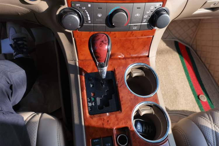 Used Toyota Highlander 2012 2.7L 2WD 5-Seater Elite Edition
