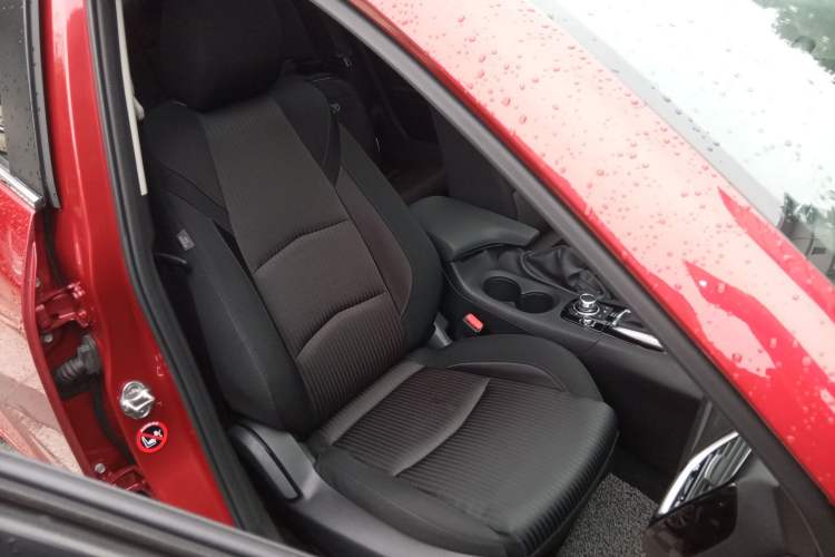 Used Mazda Mazda 3 Axela 2014 Sedan 1.5L Automatic Luxury Model