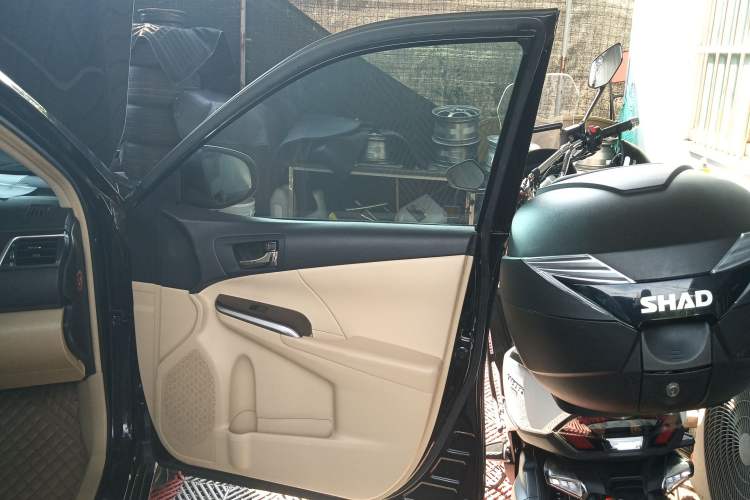 Used Toyota Camry 2015 Dual-Engine 2.5 HG Luxury Navigation Edition
