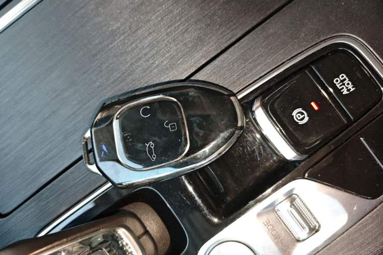 Used GAC Trumpchi GS8 2022 Linghang Series 2.0 TGDI Two-Wheel-Drive Luxury Smart Connectivity Version (7 Seats)
