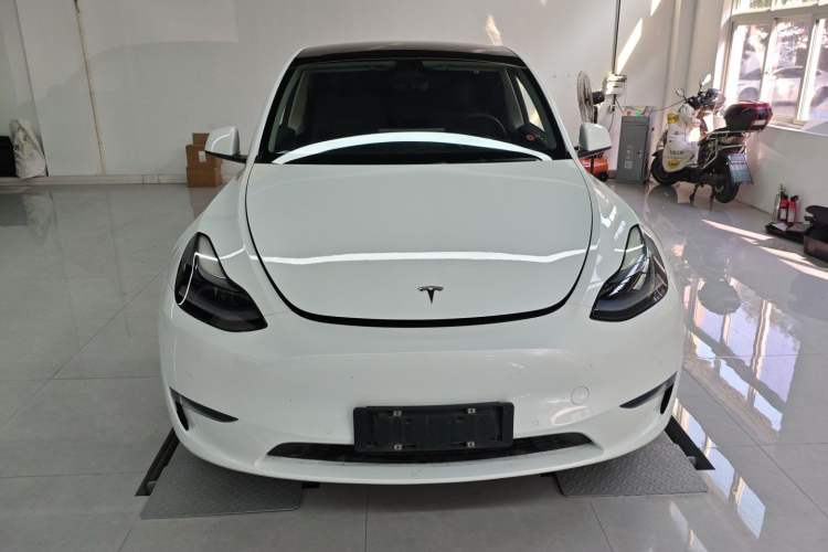 Used Tesla Model Y 2021 Long-Range All-Wheel-Drive Version 3D7