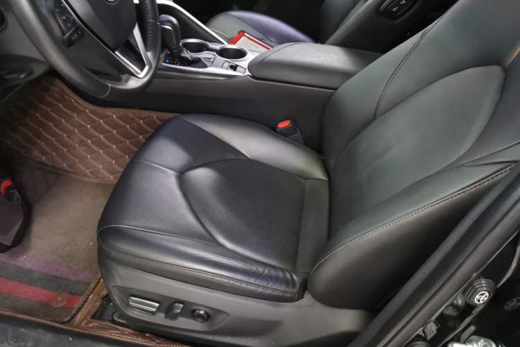 Used Toyota Camry 2023 2.0G Luxury Edition