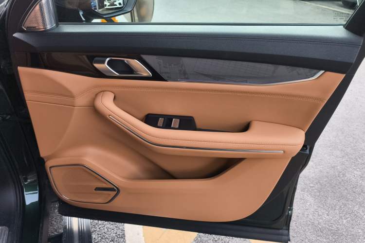 Used Lynk & Co 09 EM-P 2024 2.0TD EM-P Four-Wheel Drive ULTRA Six-Seater
