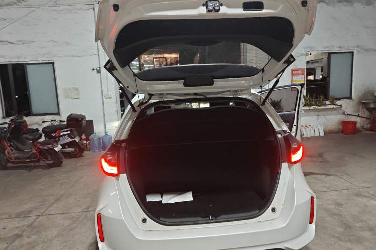 Used Honda LIFE 2023 1.5L CVT SPO-SS Dynamic Edition
