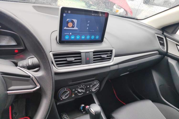 Used Mazda Mazda 3 Axela 2017 Sedan 1.5L Automatic Comfort Model Emission Standard China V
