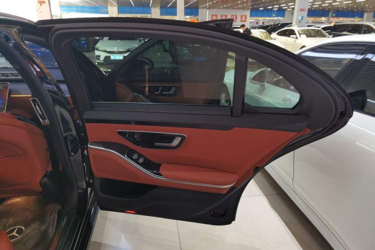 Used Mercedes-Benz S-Class 2022 S 400 L Business Model
