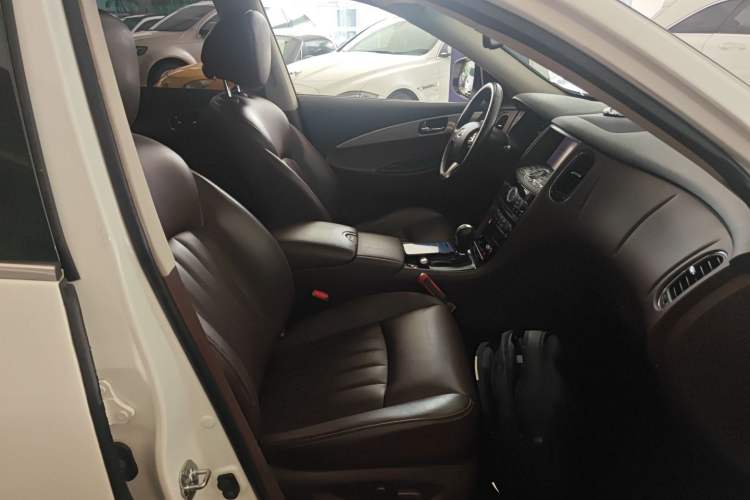 Used Infiniti QX50 2015 2.5L Enjoyment Edition
