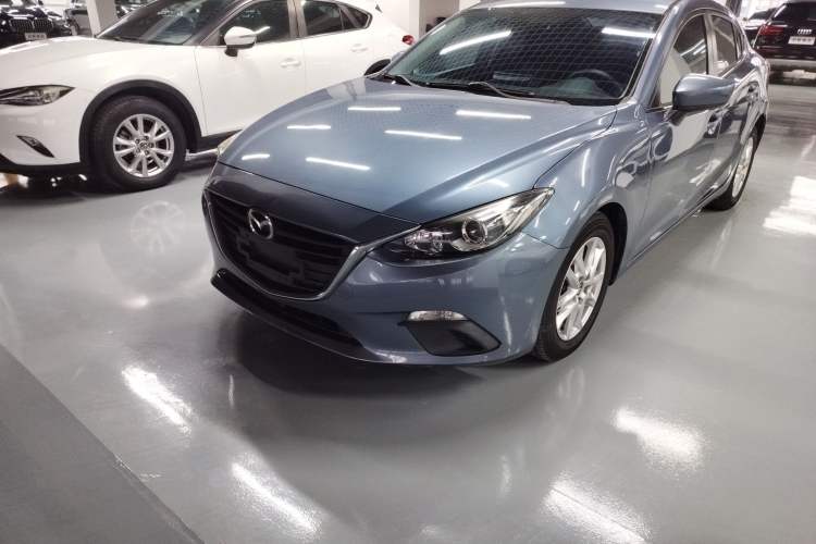 Used Mazda Mazda 3 Axela 2014 Sedan 1.5L Manual Comfort Model