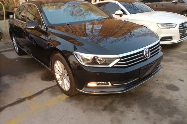 Used Volkswagen Magotan 2018 330TSI DSG Advanced Model
