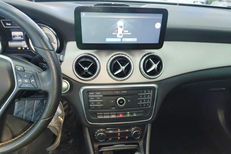 Used Mercedes-Benz GLA 2016 GLA 200 Fashion Model