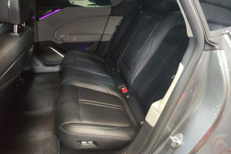 Used Zeekr 007 2024 Rear-Drive Enhanced Version 75 kWh
