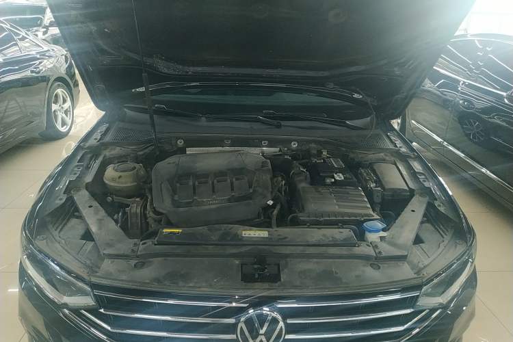 Used Volkswagen Magotan 2020 330TSI DSG Leading Model
