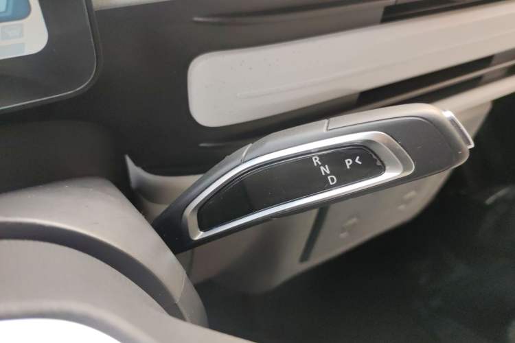 Used SAIC MAXUS Dana V1 2023 V1 Short Wheelbase Low Roof (43 kWh)
