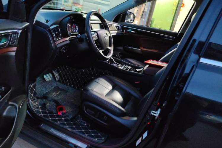 Used GAC Trumpchi GS8 2017 320T Two-Wheel Drive Luxury Smart Connectivity Version (7 Seats)