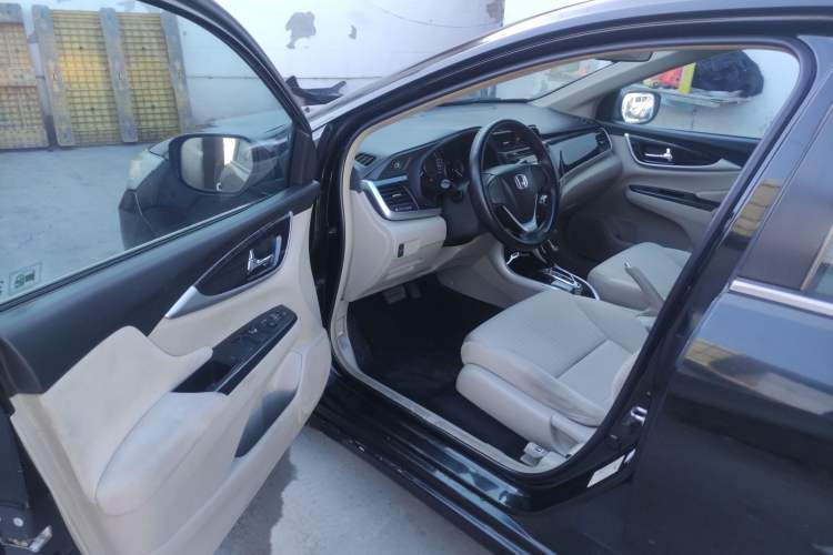 Used Honda Crider 2013 1.8L automatic comfort version