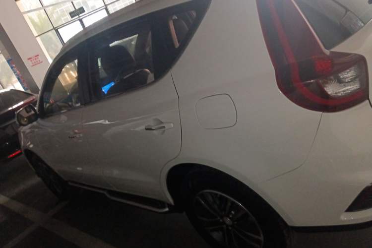 Used Geely Auto Vision X6 2018 1.4T CVT 4G Connected Luxury Version
