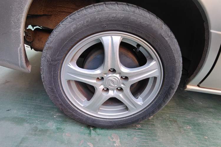 Used Dongfeng Shuaike 2012 2.0L Automatic Flagship 7-Seater
