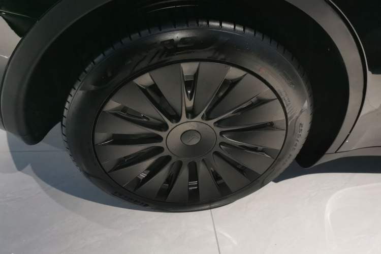 Used Tesla Model Y 2022 Rear-Wheel-Drive Version
