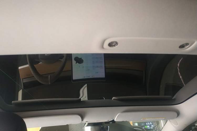 Used Tesla Model 3 2019 Standard Range Rear-Drive Upgraded Version
