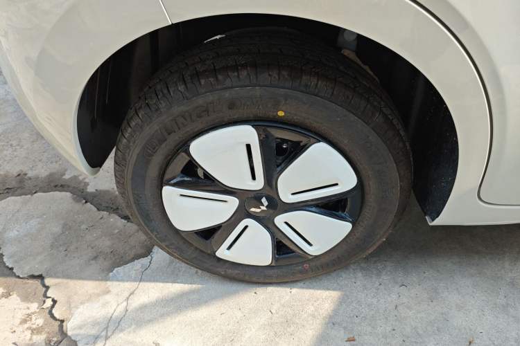 Used Wuling Hongguang MINIEV 2025 Four-Door Version Advanced Edition
