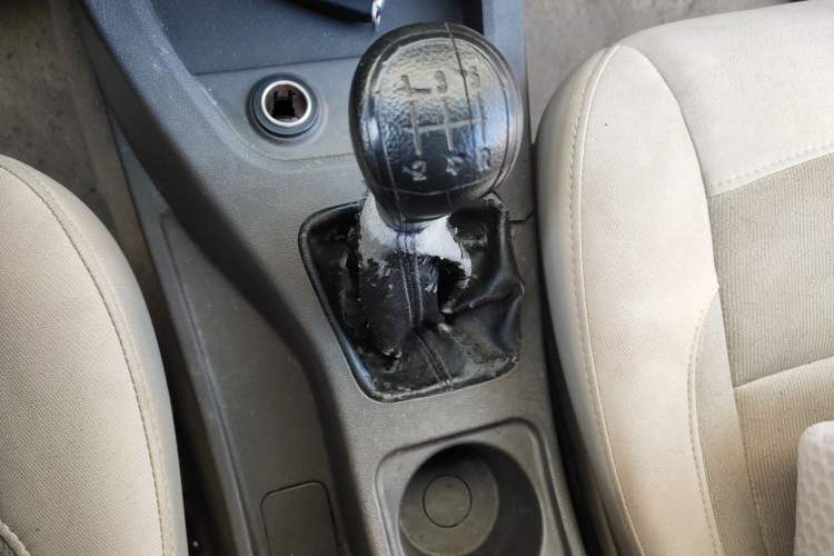 Used Wuling Hongguang 2014 1.5L S Standard Version
