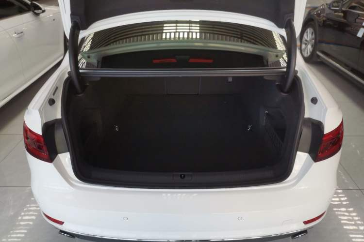 Used Audi A4L 2017 Plus 40 TFSI Ambition Model