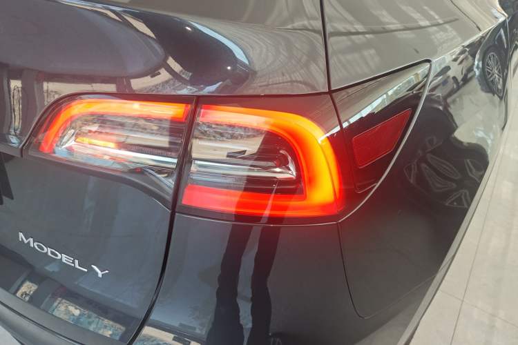 Used Tesla Model Y 2024 Rear-Wheel-Drive Version
