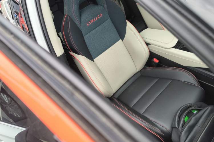 Used Lynk & Co 06 2021 1.5T Shero Pink Special Edition
