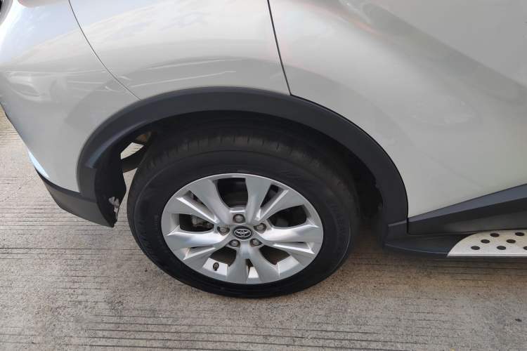 Used Toyota IZOA 2022 2.0L Yixing Version
