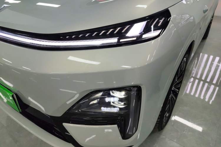 Used  S09 2025 Four-Wheel Drive Ultra+ Custom Edition
