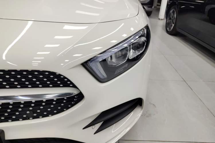 Used Mercedes-Benz A-Class 2022 Revised Version A 200 L Sport Sedan Fashionable Style
