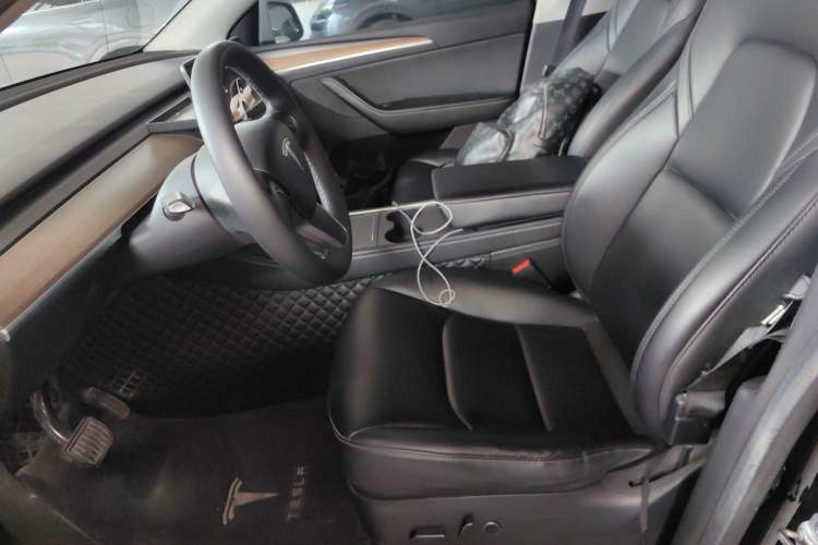 Used Tesla Model Y 2022 Rear-Wheel-Drive Version
