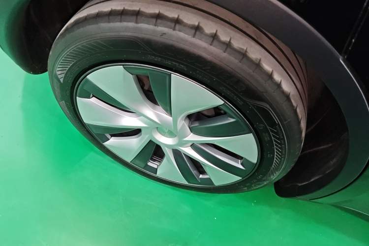 Used Tesla Model Y 2023 Rear-Wheel-Drive Version