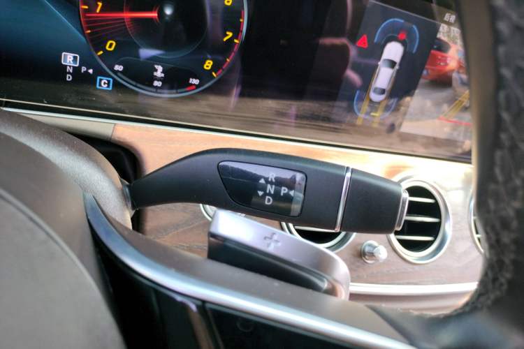 Used Mercedes-Benz E-Class 2023 Facelift E 260 L
