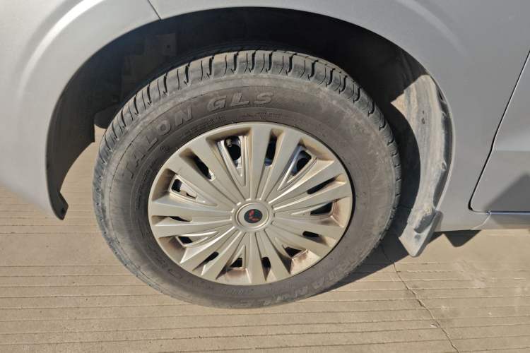 Used Wuling Hongguang V 2022 1.5L Jingqu Version Hydraulic Power Steering LAR