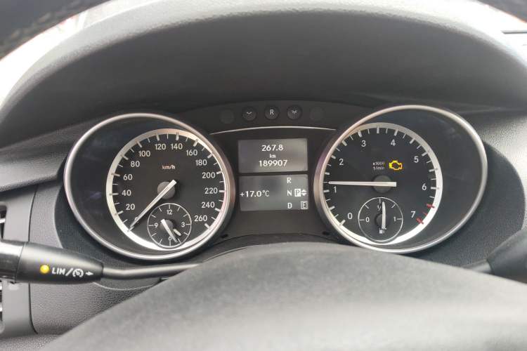 Used Mercedes-Benz R-Class 2014 R 320 4MATIC Business Model
