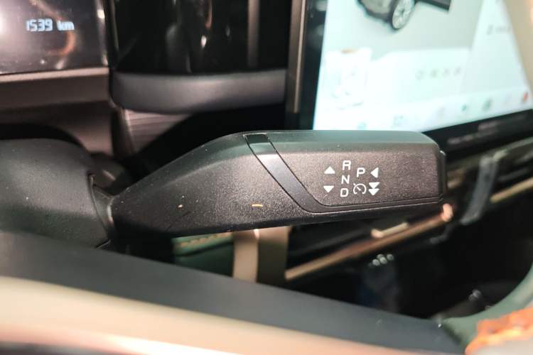 Used  03 2024 401km Range Two-Wheel Drive Standard Yuechao Version
