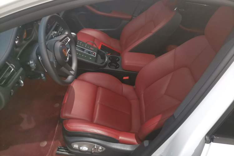 Used Porsche Macan 2024 Macan 2.0T