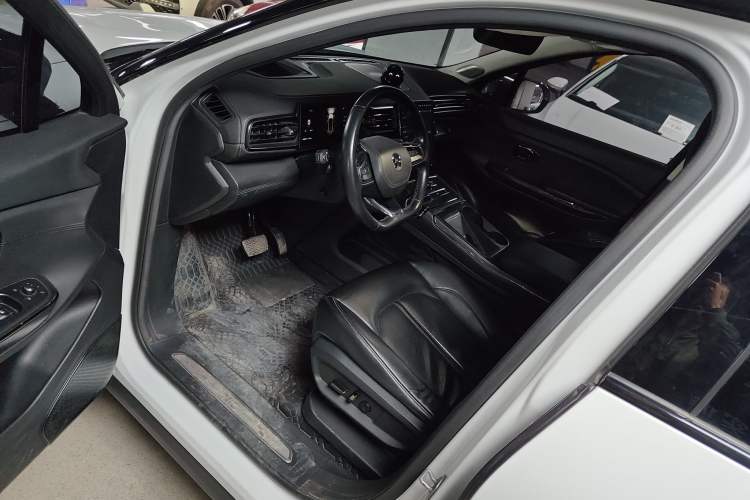 Used Nio ES6 2022 75 kWh Performance Version