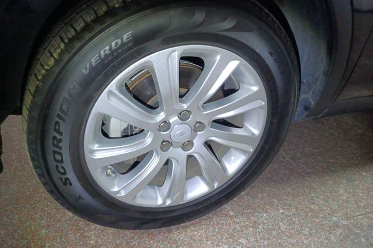 Used Land Rover Discovery Sport 2018 240 PS SE Version