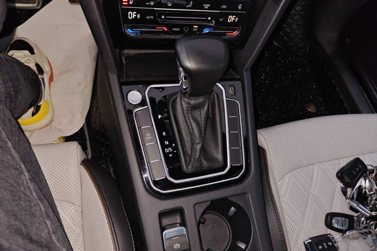 Used Volkswagen Magotan 2023 2 Million Units Limited Edition 330TSI DSG Leading Version