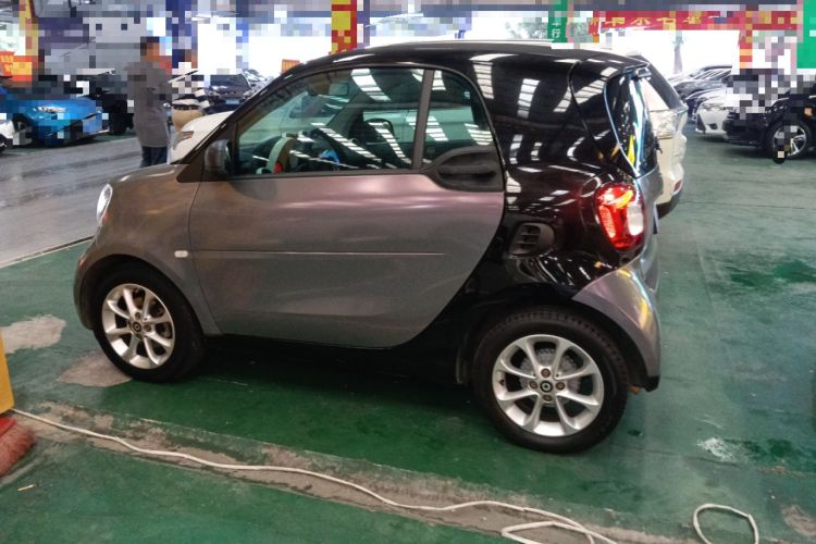 Used  fortwo 2015 1.0L 52 kW hardtop Dynamic version
