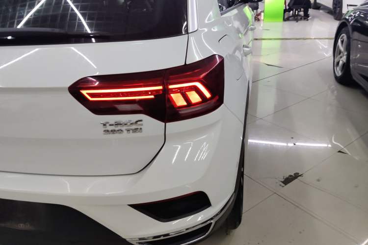 Used Volkswagen T-ROC 2018 280TSI DSG Two-Wheel-Drive Comfort Version China V Standard